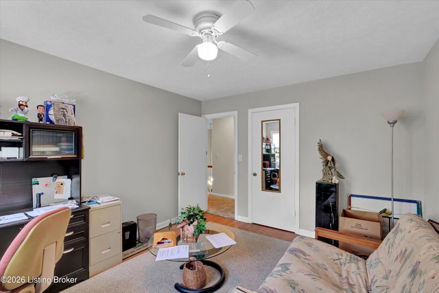 1803 Grantham Ct, Louisville, KY 40222