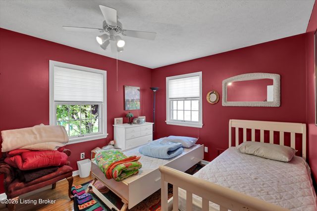 1803 Grantham Ct, Louisville, KY 40222