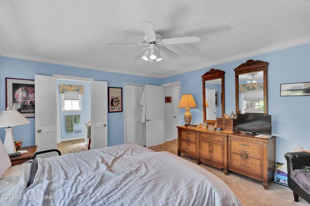 1803 Grantham Ct, Louisville, KY 40222