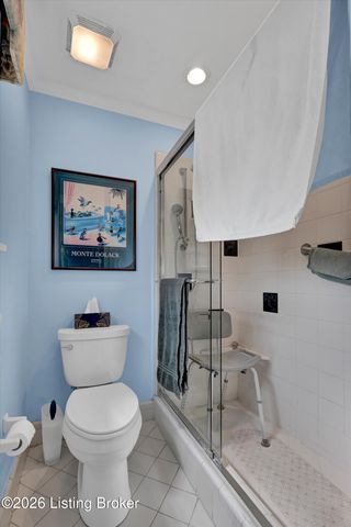 1803 Grantham Ct, Louisville, KY 40222