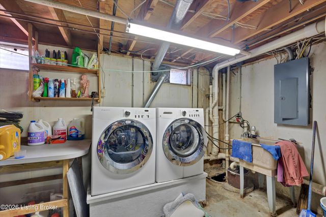 1803 Grantham Ct, Louisville, KY 40222