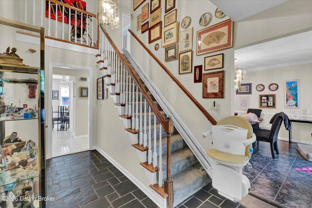 1803 Grantham Ct, Louisville, KY 40222