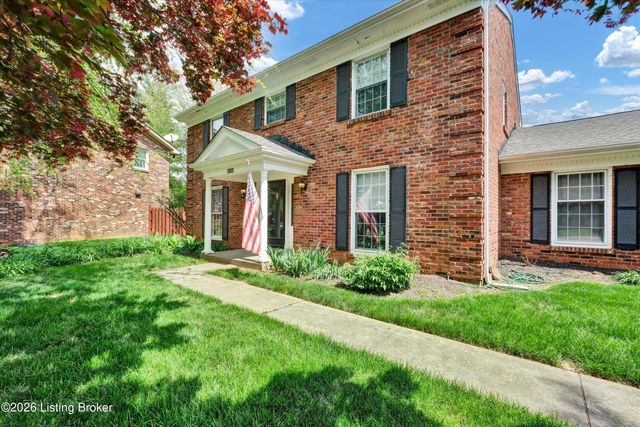 1803 Grantham Ct, Louisville, KY 40222