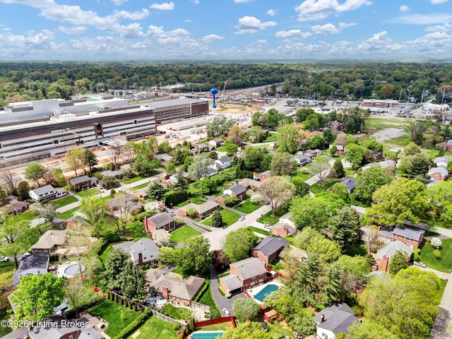 1803 Grantham Ct, Louisville, KY 40222