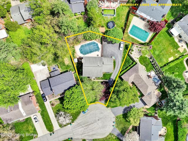 1803 Grantham Ct, Louisville, KY 40222