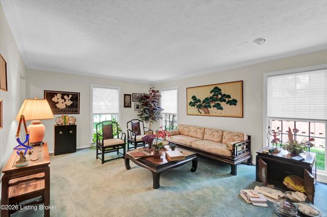 1803 Grantham Ct, Louisville, KY 40222