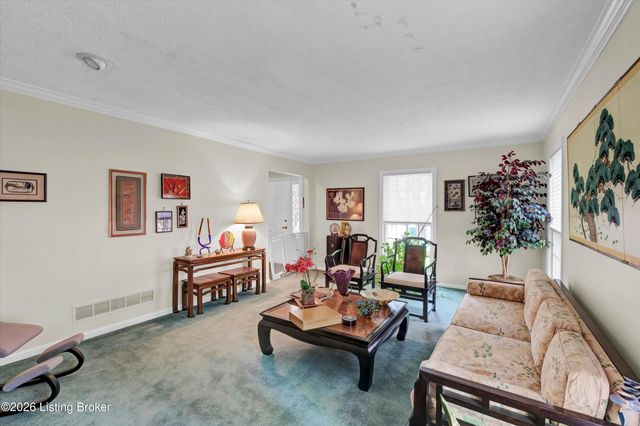 1803 Grantham Ct, Louisville, KY 40222