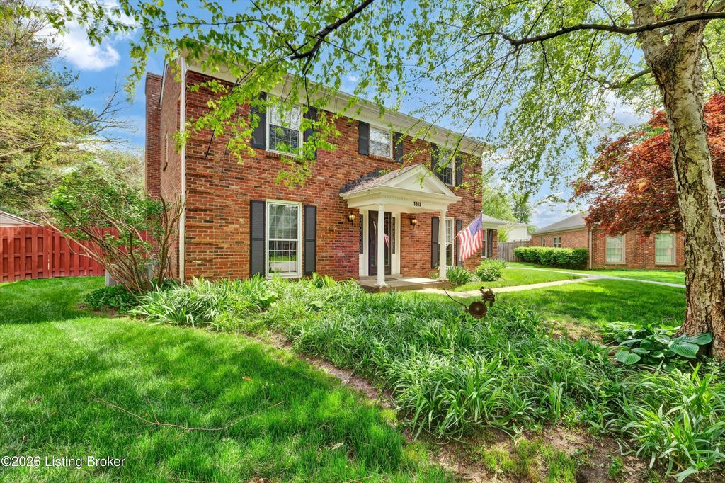 1803 Grantham Ct, Louisville, KY 40222