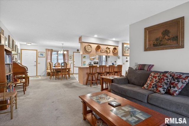 3120 Cascade Drive, Springfield, IL 62704