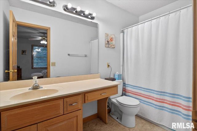 3120 Cascade Drive, Springfield, IL 62704