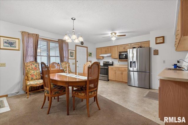 3120 Cascade Drive, Springfield, IL 62704