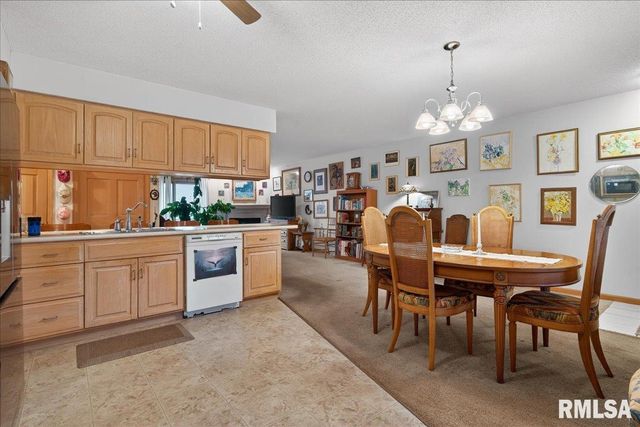 3120 Cascade Drive, Springfield, IL 62704