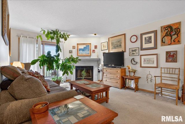 3120 Cascade Drive, Springfield, IL 62704