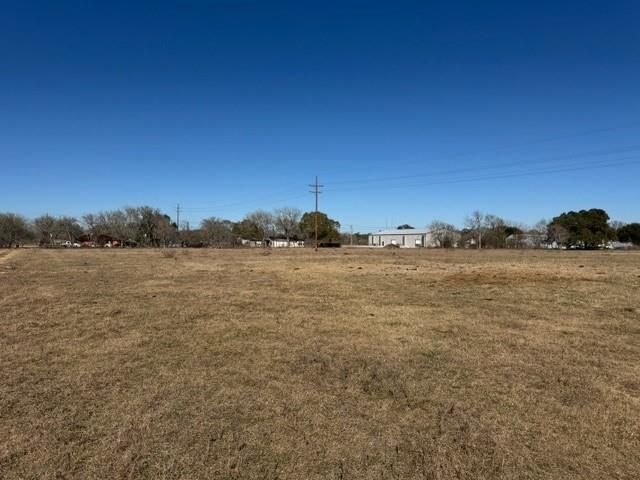 2119 Walnut Street, Columbus, TX 78934