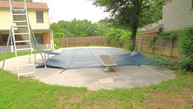 608 Valley Mills Drive, Arlington, TX 76018