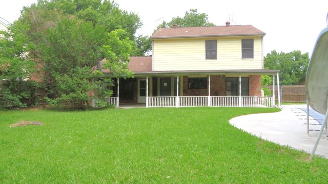 608 Valley Mills Drive, Arlington, TX 76018