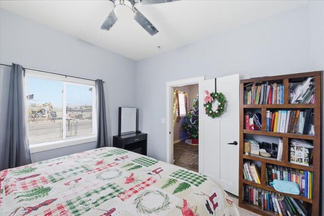 3233 2ND Avenue, Council Bluffs, IA 51501