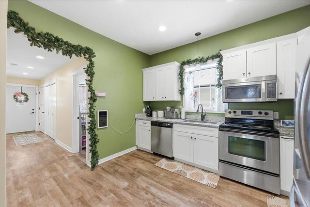 3233 2ND Avenue, Council Bluffs, IA 51501