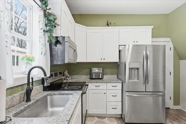 3233 2ND Avenue, Council Bluffs, IA 51501