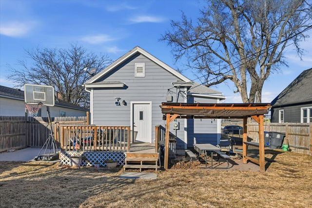 3233 2ND Avenue, Council Bluffs, IA 51501