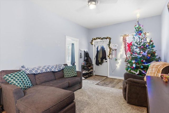 3233 2ND Avenue, Council Bluffs, IA 51501