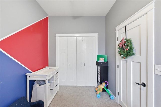 3233 2ND Avenue, Council Bluffs, IA 51501