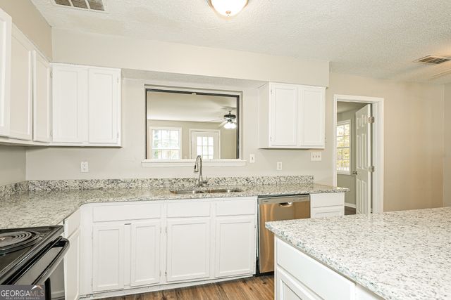 5295 Kelleys Mill Circle, Stone Mountain, GA 30088