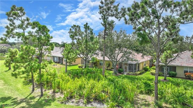4692 Fairloop RUN, Lehigh Acres, FL 33973
