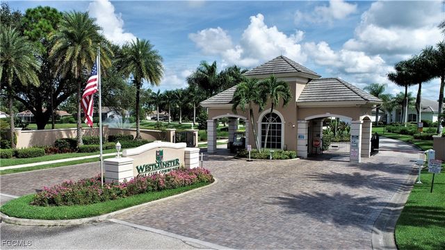 4692 Fairloop RUN, Lehigh Acres, FL 33973