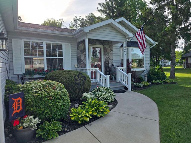 606 Alice Street, East Tawas, MI 48730