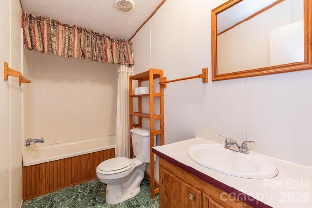 44 Double D Drive, Flat Rock, NC 28731