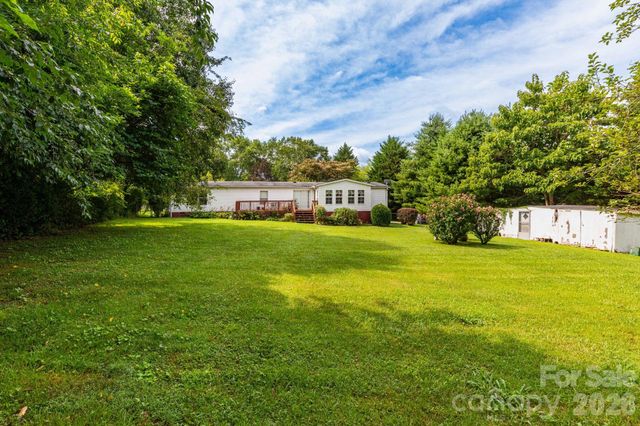 44 Double D Drive, Flat Rock, NC 28731