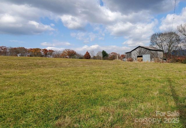 626 Fairview Loop, Hot Springs, NC 28743