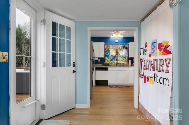 626 Fairview Loop, Hot Springs, NC 28743