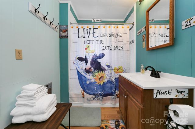 626 Fairview Loop, Hot Springs, NC 28743