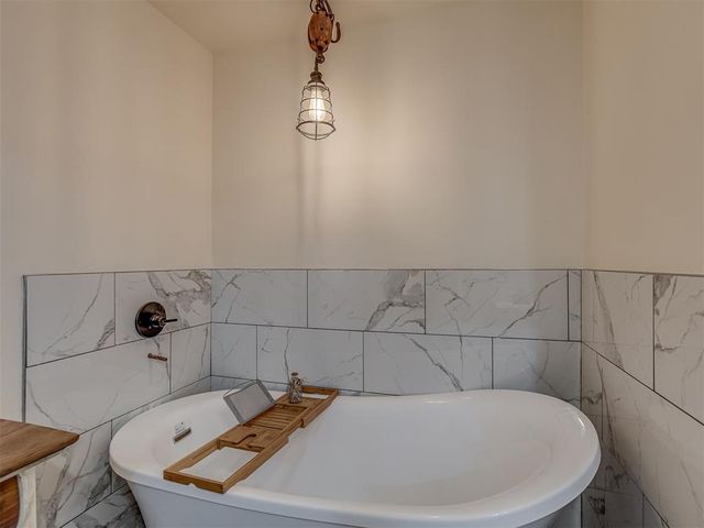 7050 Slaughterville Road, Lexington, OK 73051