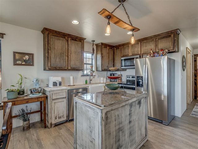 7050 Slaughterville Road, Lexington, OK 73051