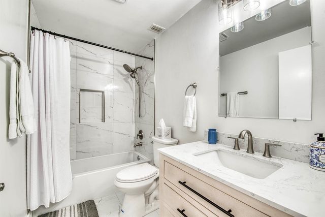 130 Club Drive, Palm Beach Gardens, FL 33418