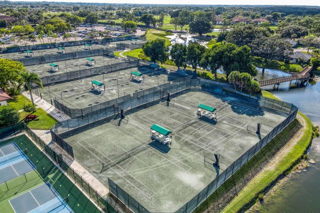 130 Club Drive, Palm Beach Gardens, FL 33418