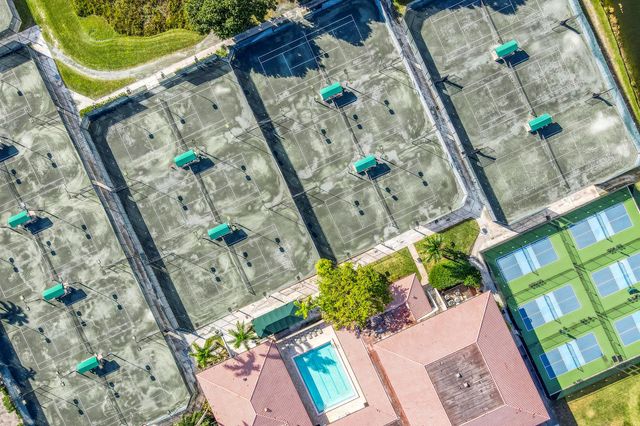 130 Club Drive, Palm Beach Gardens, FL 33418