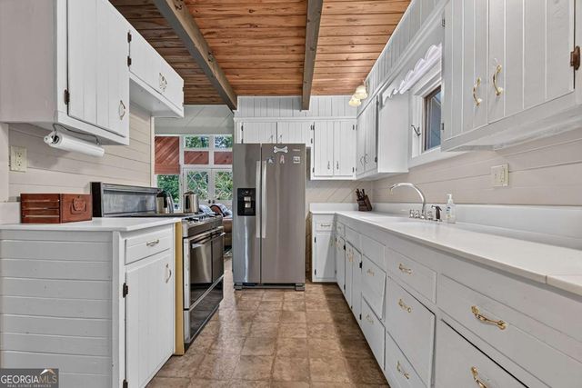 685 Cross Creek 62, Mineral Bluff, GA 30559