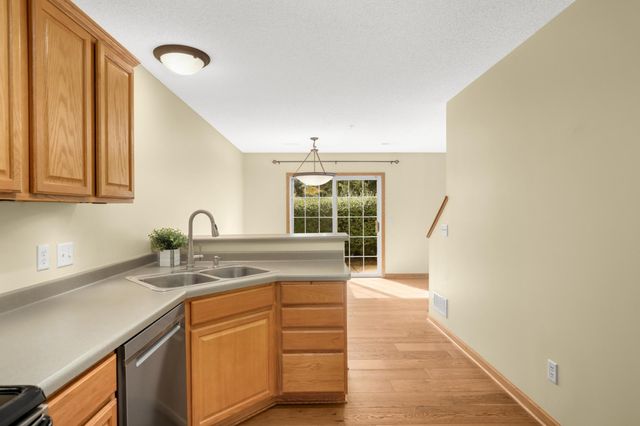349 Ojibway Path, Lino Lakes, MN 55014