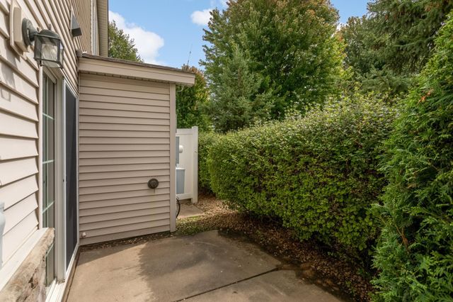 349 Ojibway Path, Lino Lakes, MN 55014