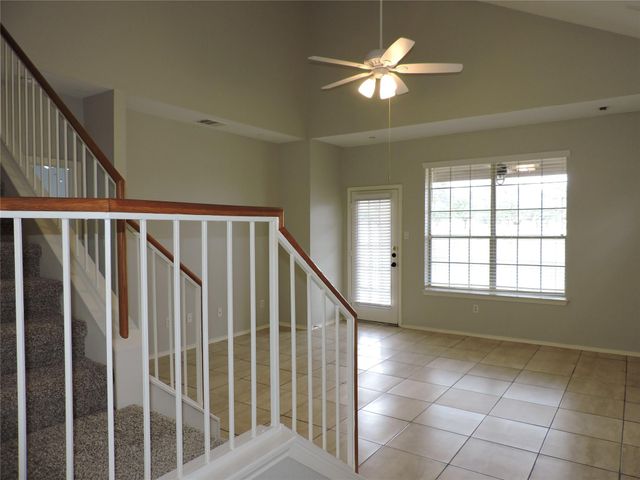 9201 Brodie LN 1703, Austin, TX 78748