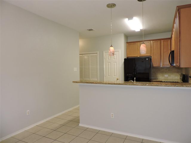 9201 Brodie LN 1703, Austin, TX 78748