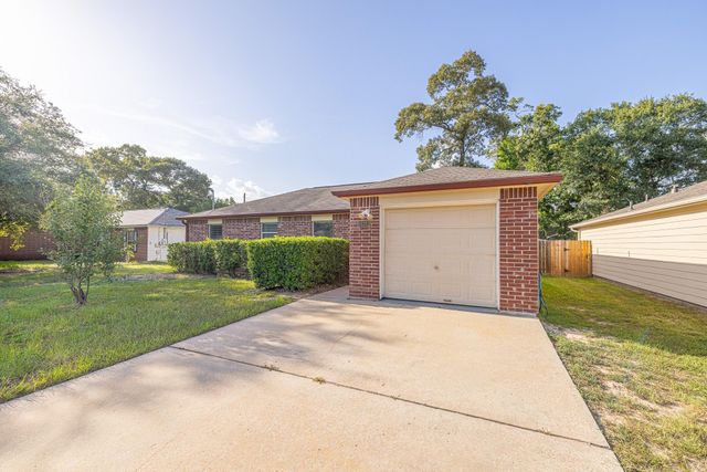 16381 Many Trees Lane, Conroe, TX 77302