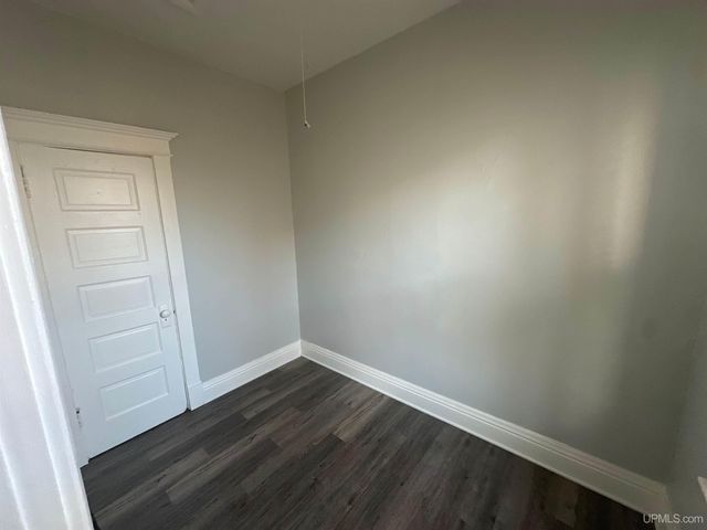 910 S 13th Street, Escanaba, MI 49829