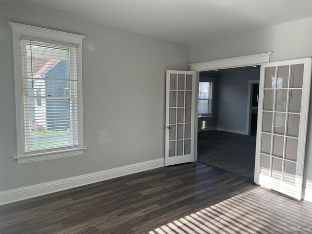 910 S 13th Street, Escanaba, MI 49829