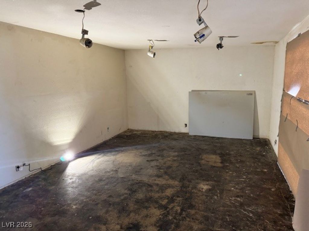 Image 5 of property listing at 4610 Sacks Drive, Las Vegas, NV 89122