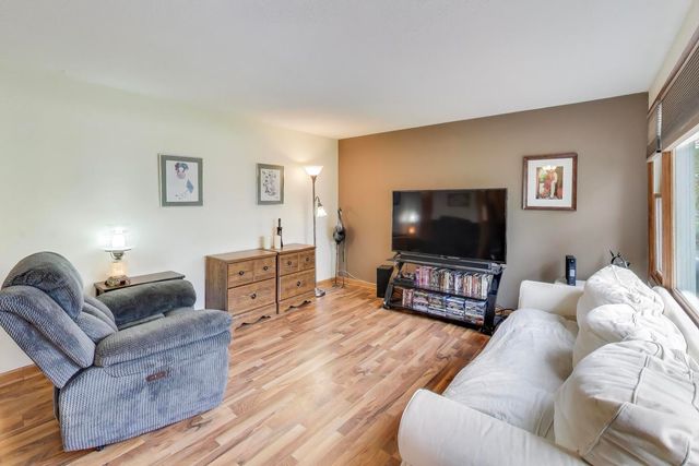 33336 N Indian Lane, Grayslake, IL 60030